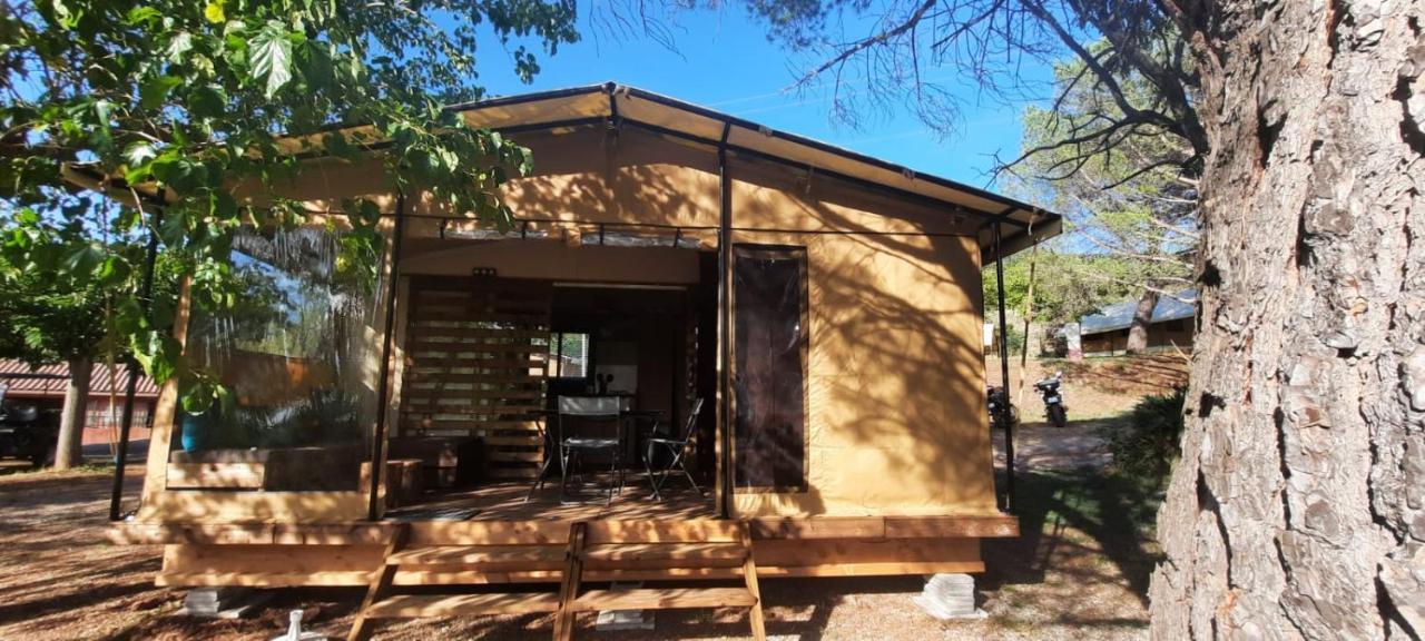 Camping Onlycamp Les Tuilleres Vercheny المظهر الخارجي الصورة