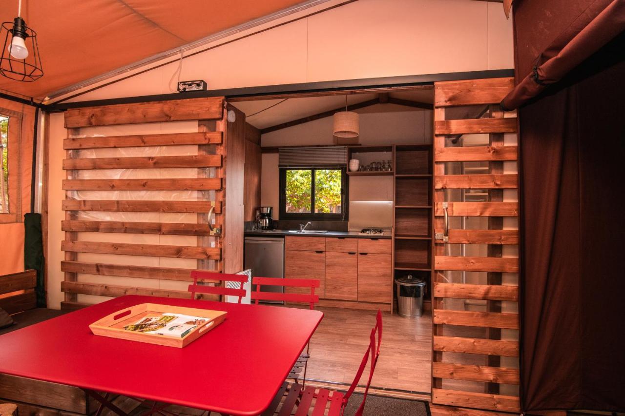 Camping Onlycamp Les Tuilleres Vercheny المظهر الخارجي الصورة